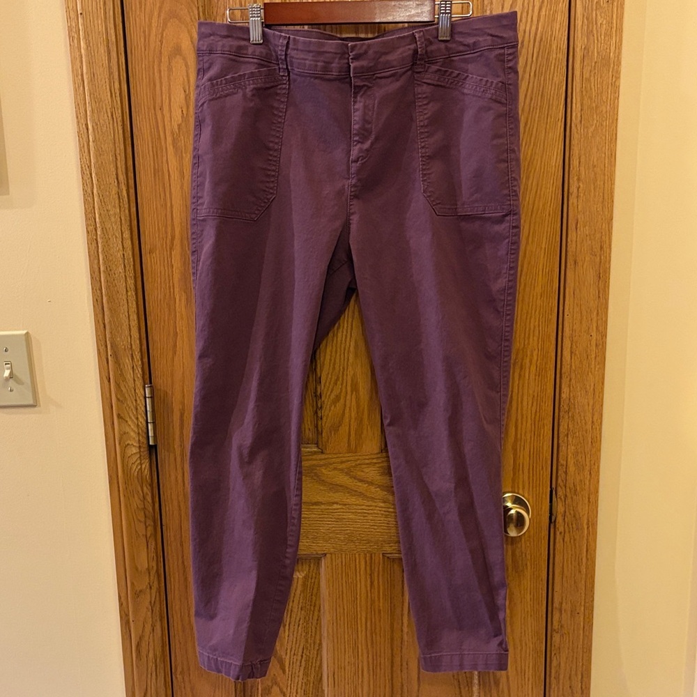Old Navy Pixie Chinos